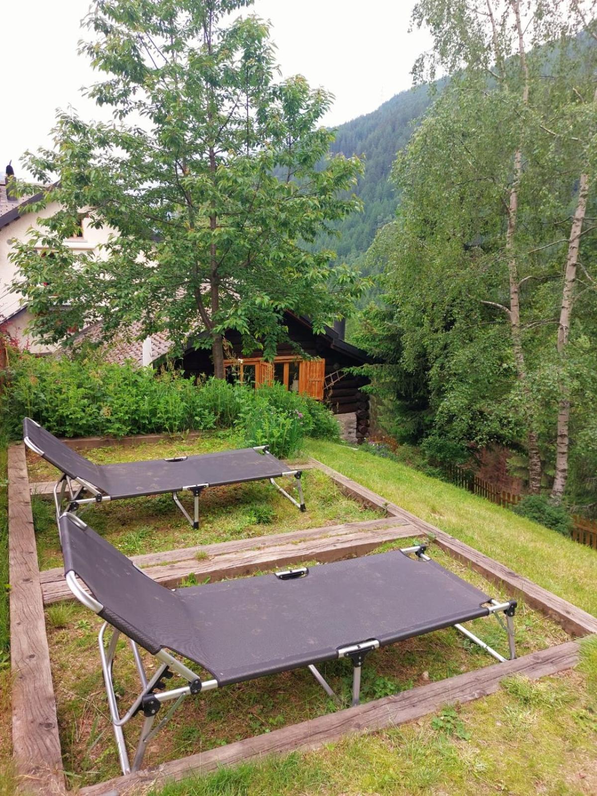 "Chalet Dei Fiori" Room & Apartment Bedretto Eksteriør bilde